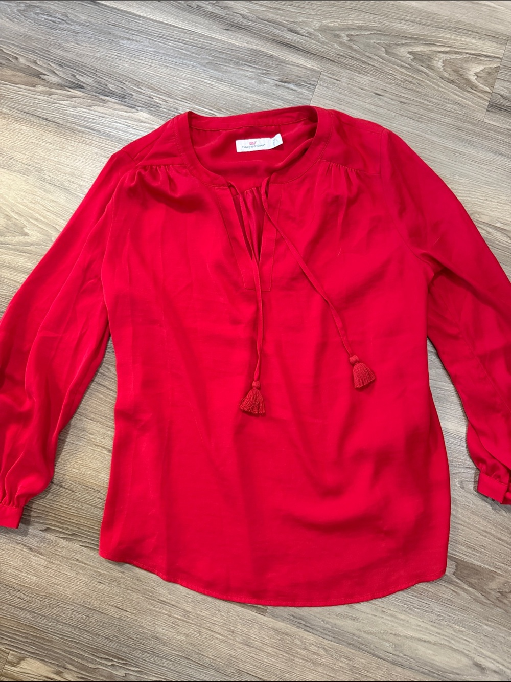 Vineyard Vines Savannah red matte satin popover blouse with tassel ties Size L